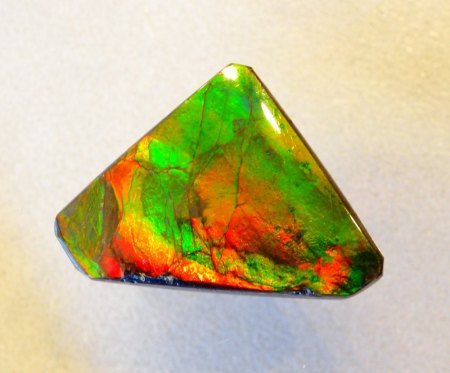 Ammolit-Triangel - grün/orange aus Goldschmiede zu verkaufen