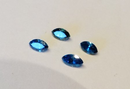 4 Diamant-Navette - fancy blau - aus Goldschmiede zu verkaufen