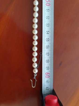 Perlenkette aus Mutters Nachlass