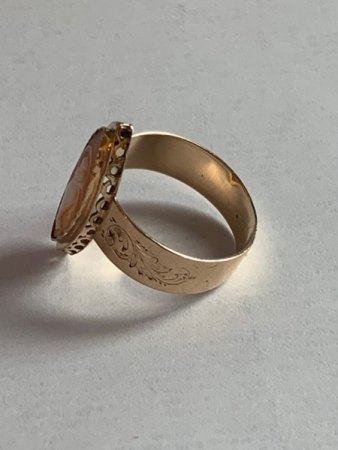 wie alt ist dieser Gemme Ring?