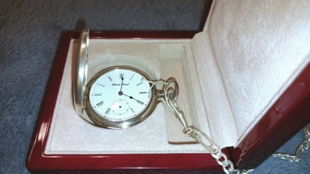 [B] Uhren aus dem alten Uhrenladen unserer Eltern.