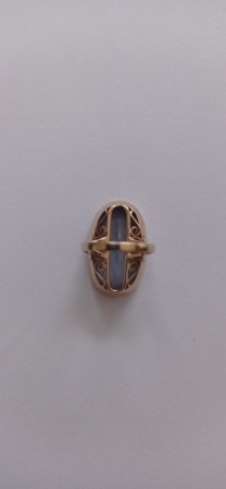 Geerbter Ring aus 585 Gold mit Stein
