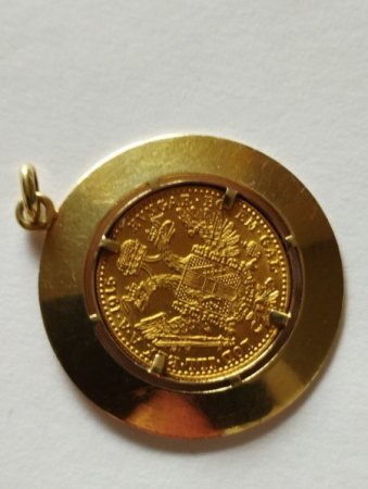 Goldmünze in 585 Gold gefasst