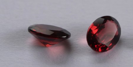 Großer roter Granat! ( 9,4ct )