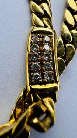 Halskette 750er Gelbgold mit 10 Steinen