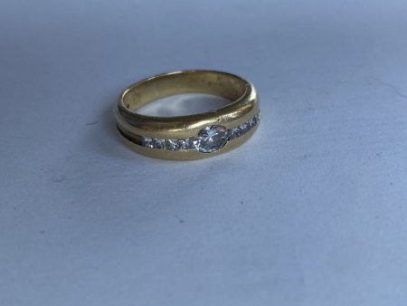 Geerbter Ring, Gold mit Diamanten?