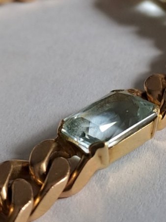 Bitte um Wertschätzung: Armband 750er Gold, mit eingefassten Edelsteinen