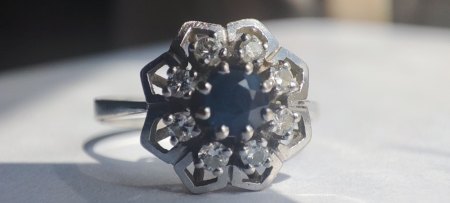 Saphir Ring von Nachlass mit Diamanten