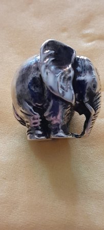 Kleiner Elefant aus Silber