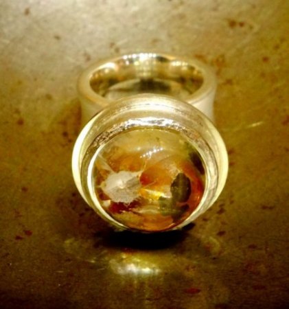Aus Uhus Werkstatt,Oktober, Uhrglas oder Lupe aus Bergkristall