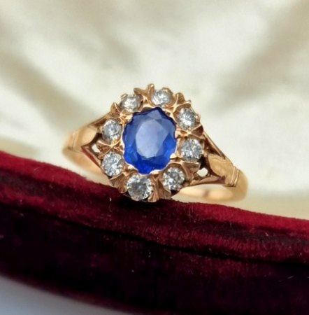 Wie alt schätzt ihr diesen Ring?