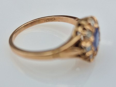 Wie alt schätzt ihr diesen Ring?